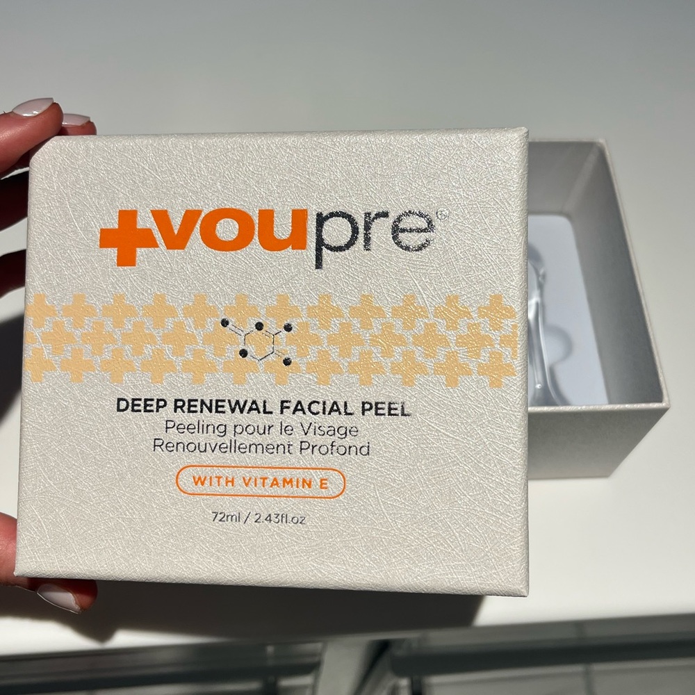 Brand new in box Voupre by Dr. Luchetti MD Deep Renewal Facial Peel